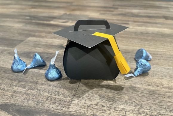 Grad Cap Treat Box: 3D SVG for Graduation
